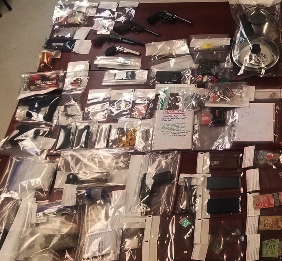 蒙克顿警方缉毒扫荡 抓回11名毒贩